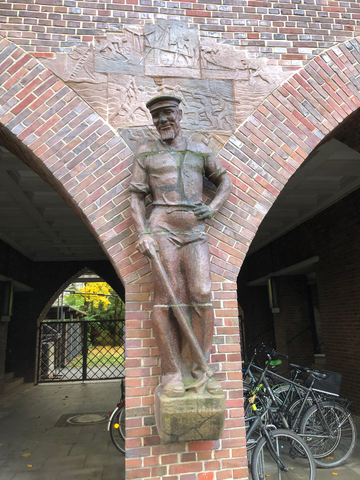 Figur einees Schiffszimmermannes