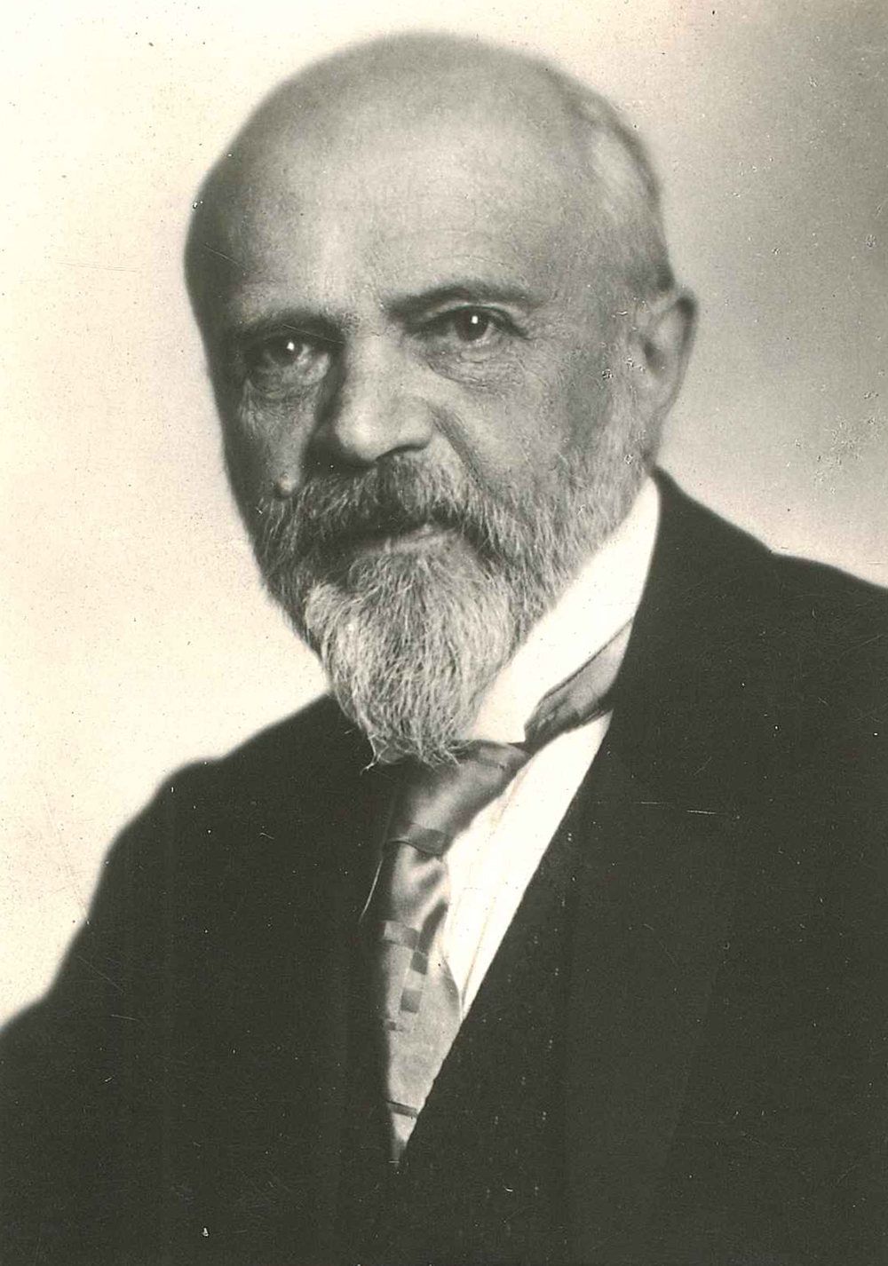 Portraitfoto eines Mannes mit Vollbart