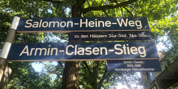 Straßenschilder von Salomon-Heine-Weg und Armin-Clasen-Stieg